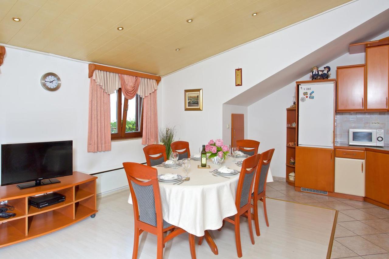 Apartments Vinka Jelsa  Ngoại thất bức ảnh