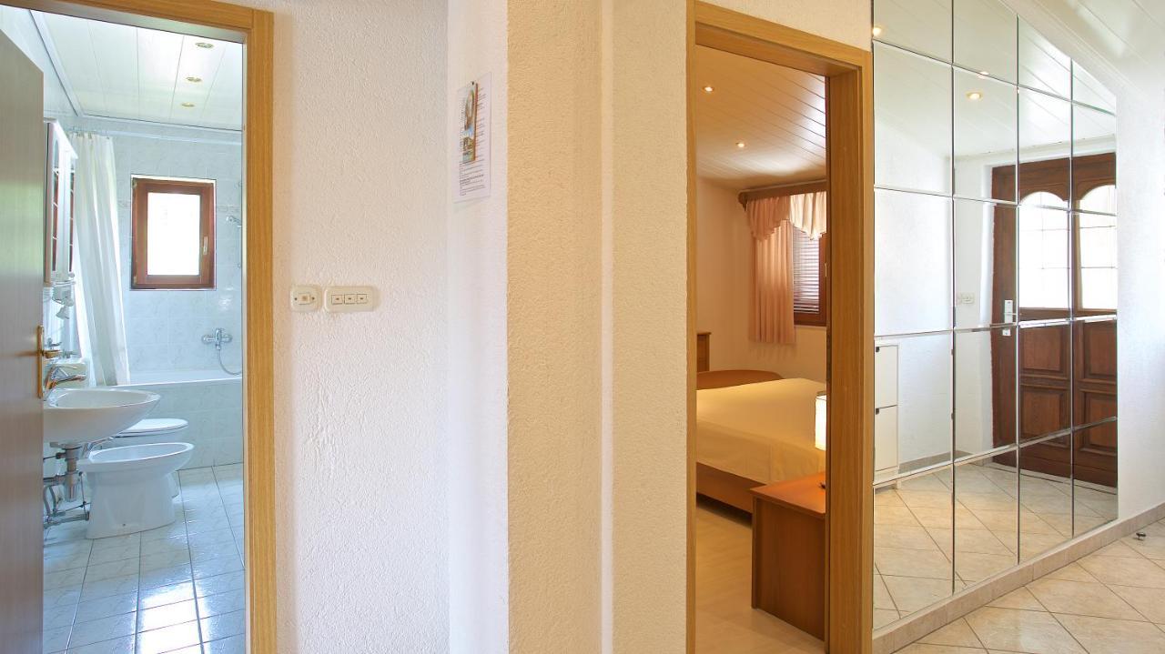 Apartments Vinka Jelsa  Ngoại thất bức ảnh