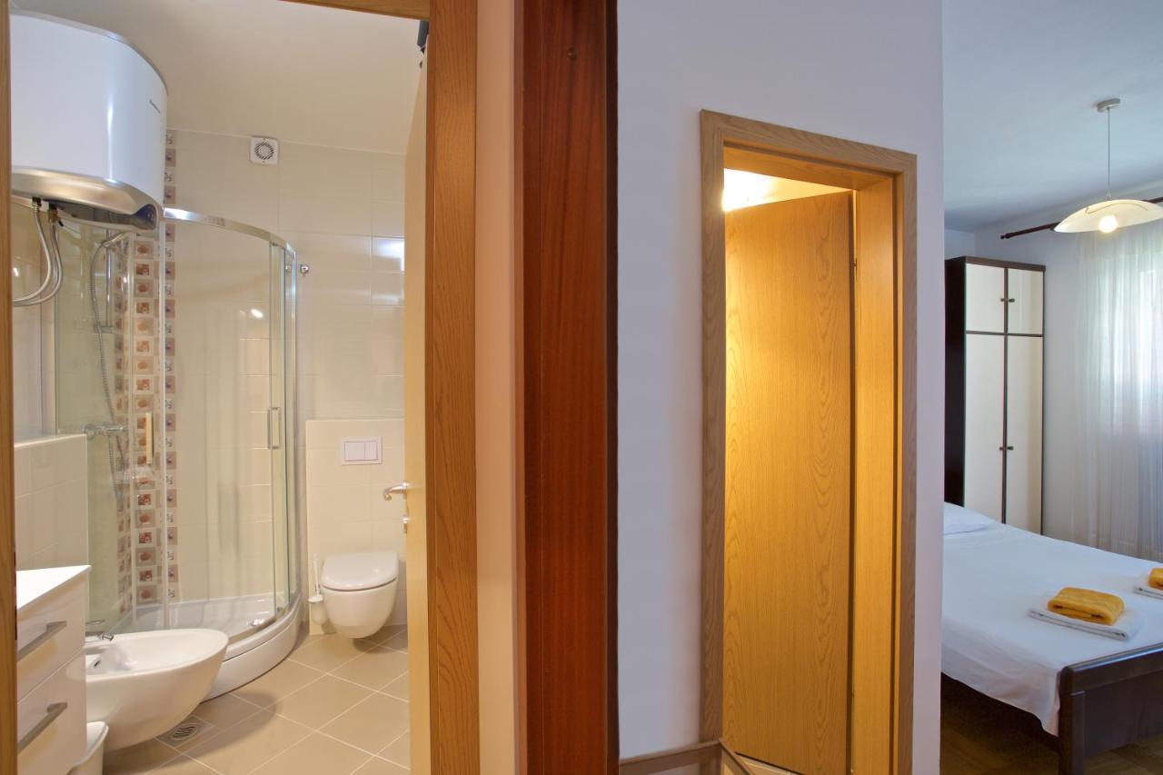 Apartments Vinka Jelsa  Ngoại thất bức ảnh