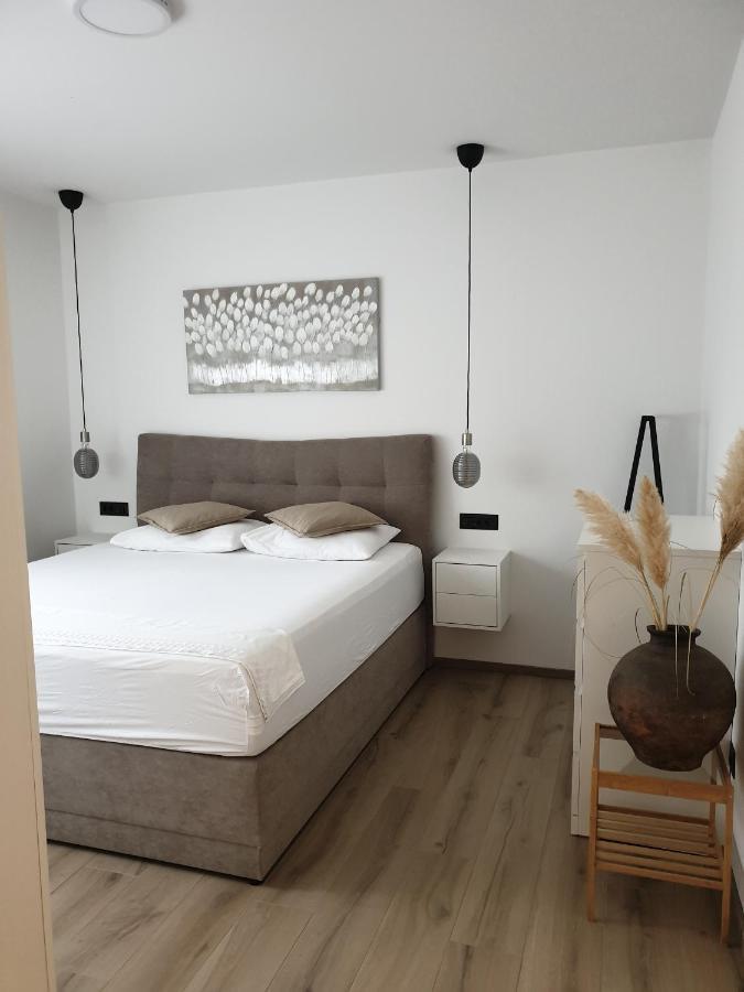 Apartments Vinka Jelsa  Ngoại thất bức ảnh